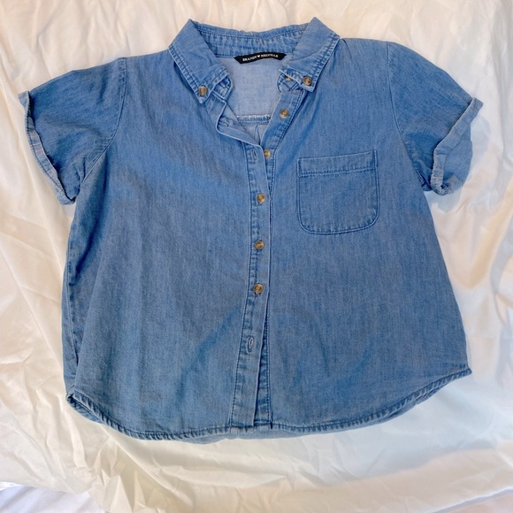 Brandy Melville cropped Jean shirt - Picture 1 of 2